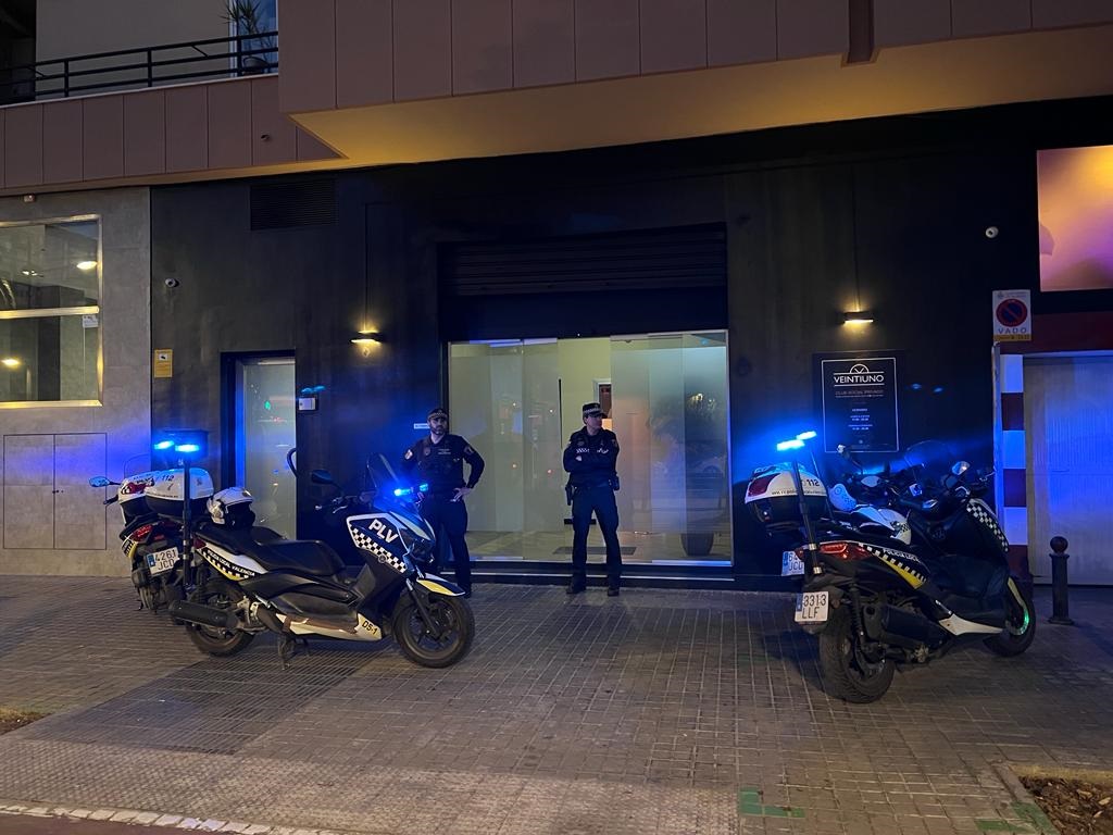 La Policía Local de València encuentra 228 gramos de marihuana en un club de fumadores de la avenida Blasco Ibáñez